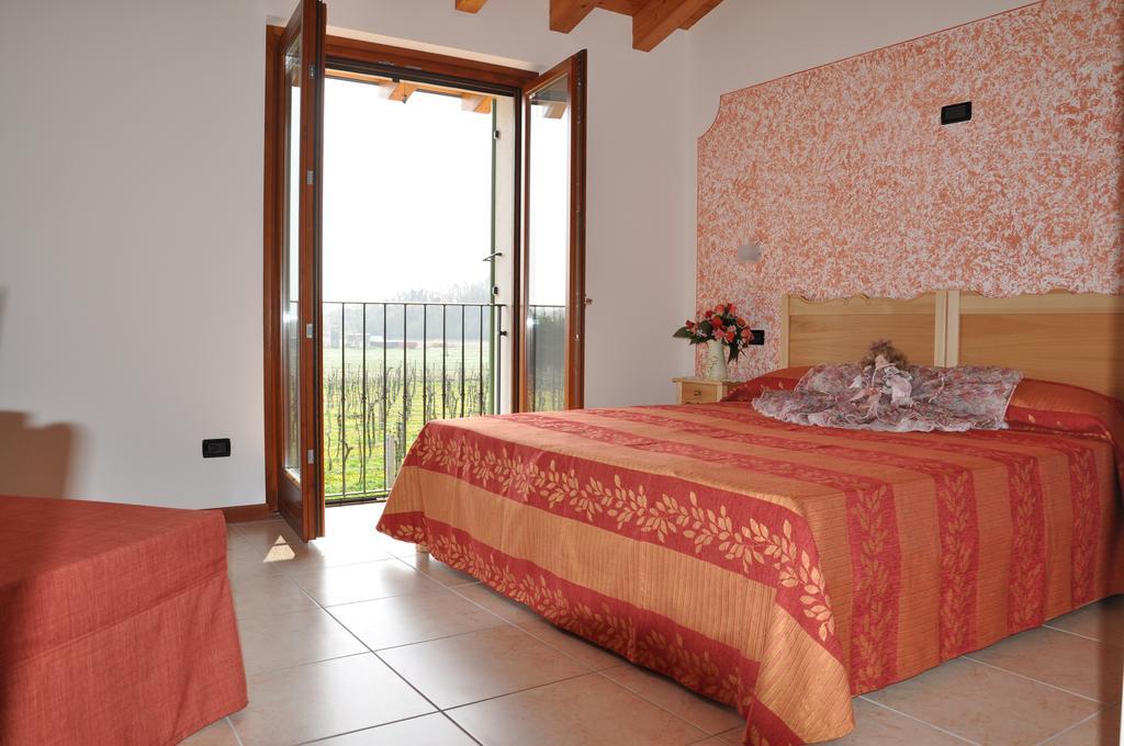 Agriturismo Ai Ciliegi バルドリーノ 部屋 写真